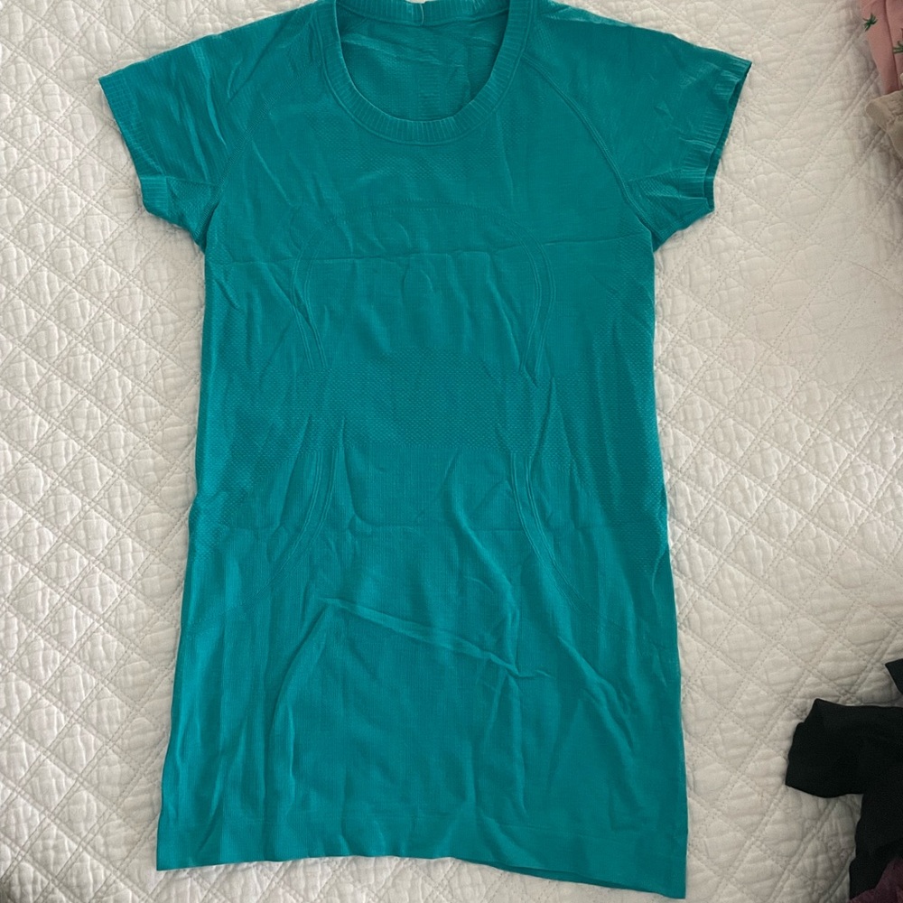 Lululemon Swiftly Tech Shortsleeve